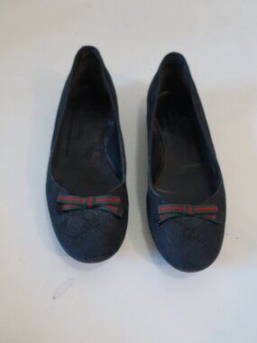 Women Gucci Black GG Monogram Canvas Ballet Flats W/Signature Green & Red Bow 8